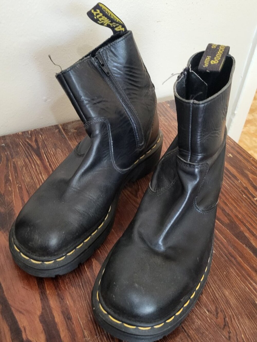 Rare 90's grunge Docs Air Wave Zip Up's